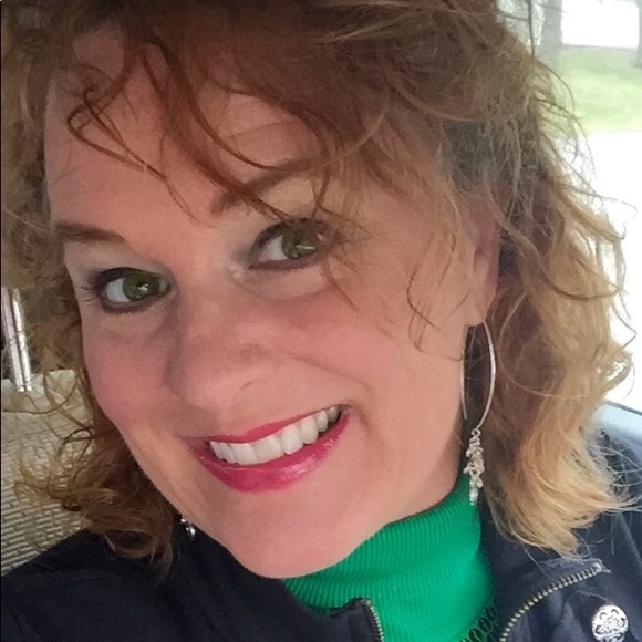 Meet your Posher, Joy - Picture 1 of 1